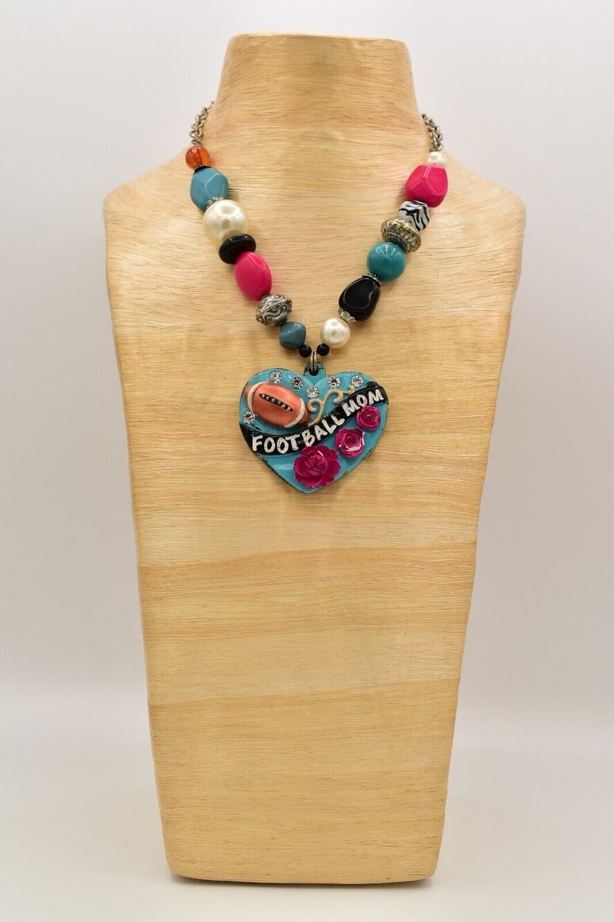 Davinci Vintage Handcrafted Football Mom Necklace Heart Pendant 90s BinA17